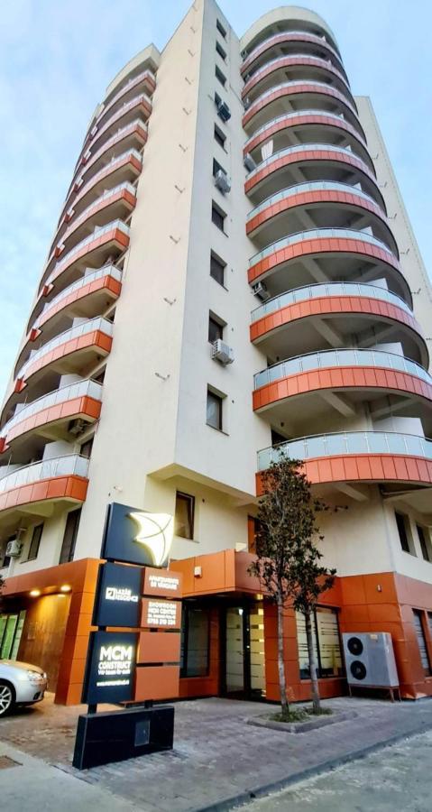 Red Accommodation Near Palas Mall Iasi Bagian luar foto